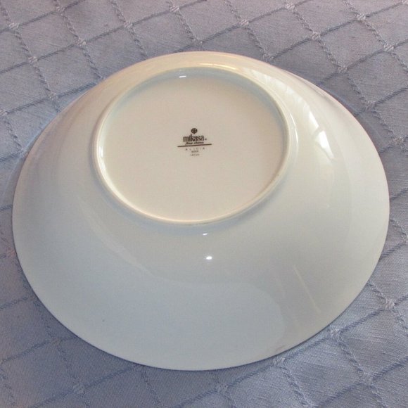 Mikasa Alicia 9" Vintage Bone China Serving Bowl 9359 Blue Flowers Japan - Picture 3 of 8